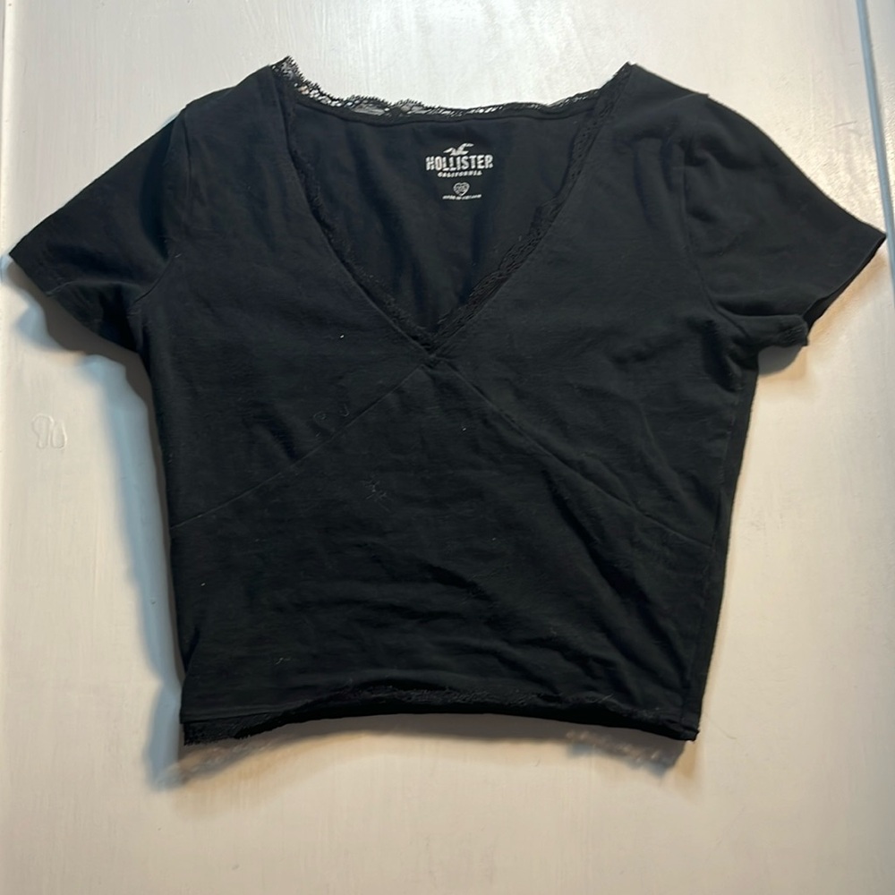 black, lace lined v neck crop top.